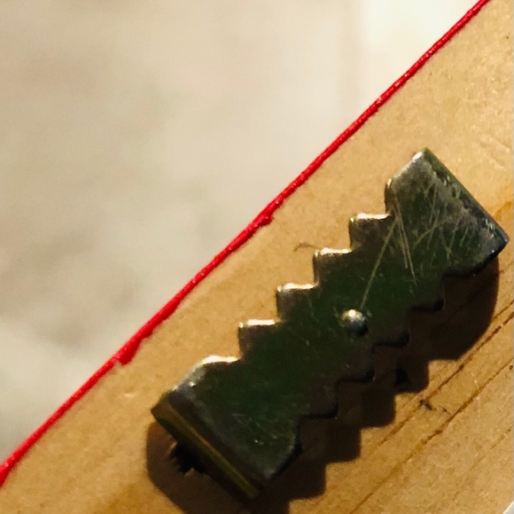 Square Wooden Wall Decor in Red and White Size 5.5”X5.5” - Picture 3 of 4